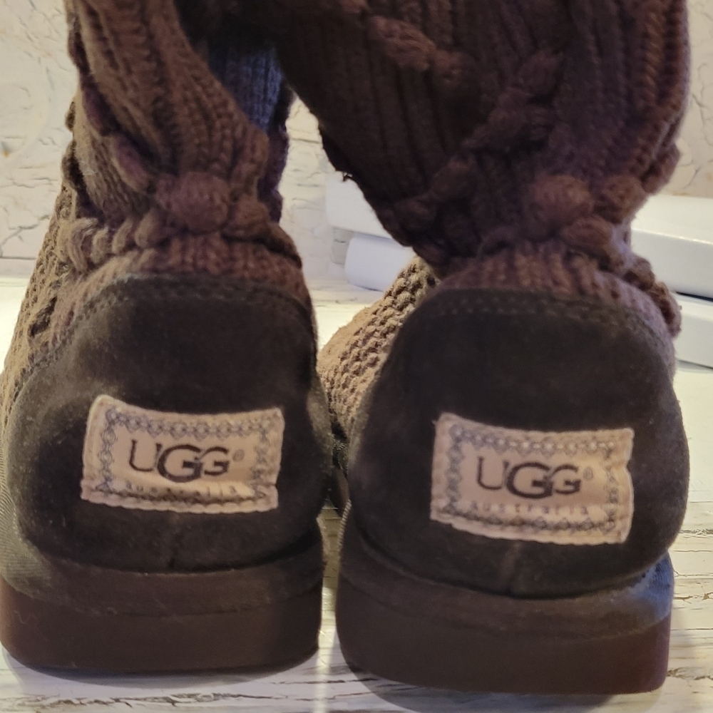 Ugg Classic Argyle Knit Boots 101 - Picture 9 of 12